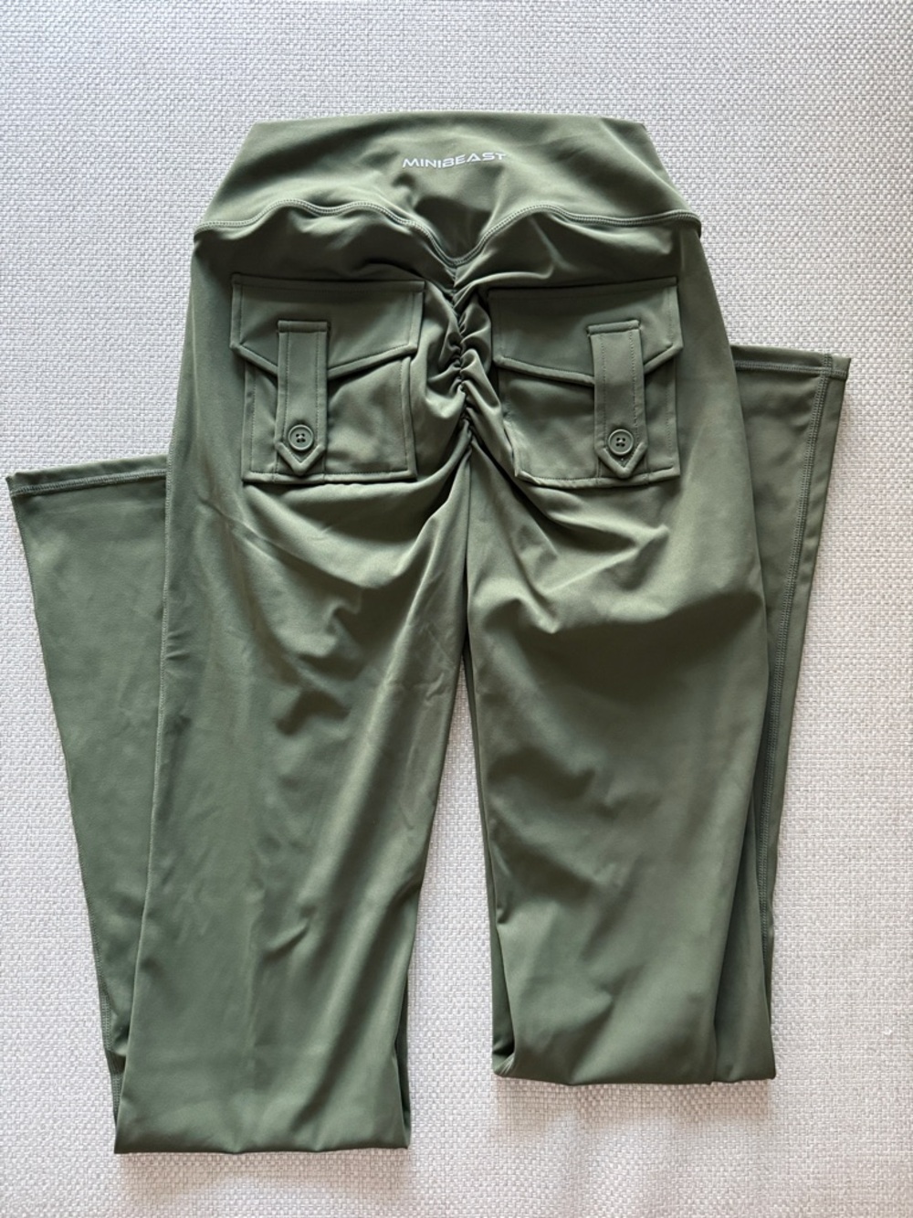 MINIBEAST Olive Green Scrunch Back Pocket Leggings Size S